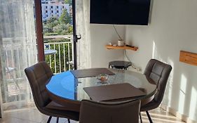 Apartment Seman
